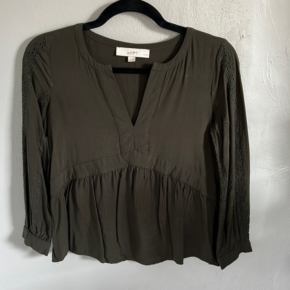 LOFT Tops - LOFT blouse